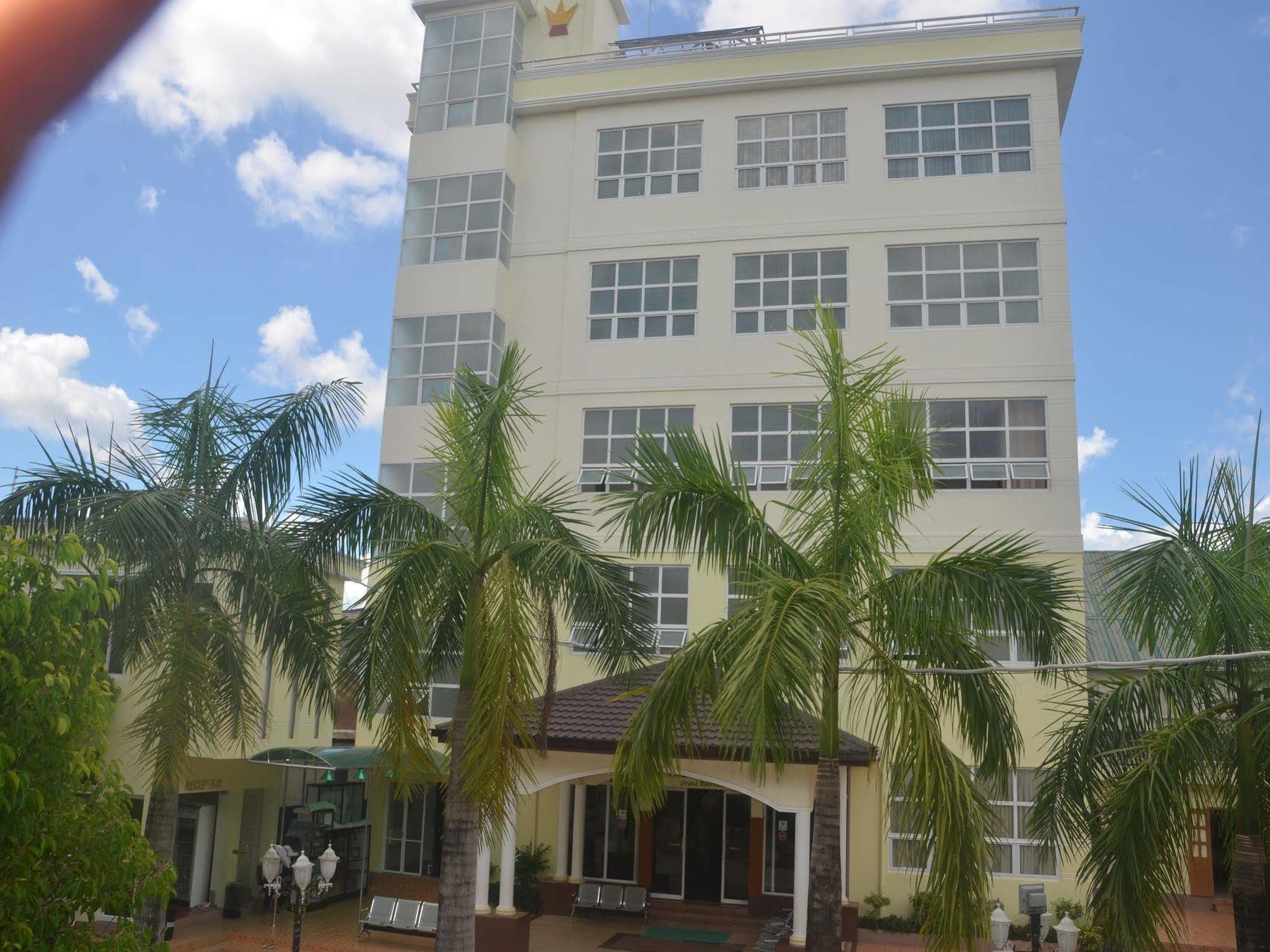 Hotel Diamond Crown 3*
