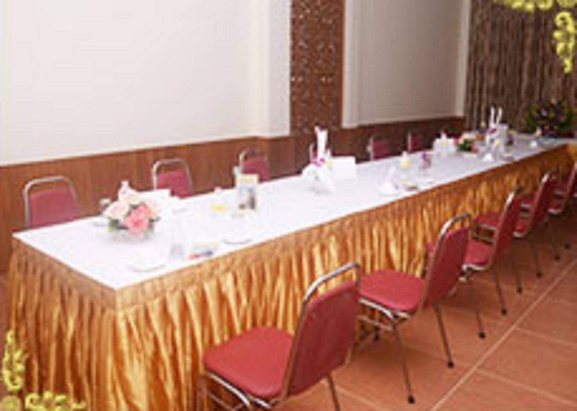Diamond Crown Hotel